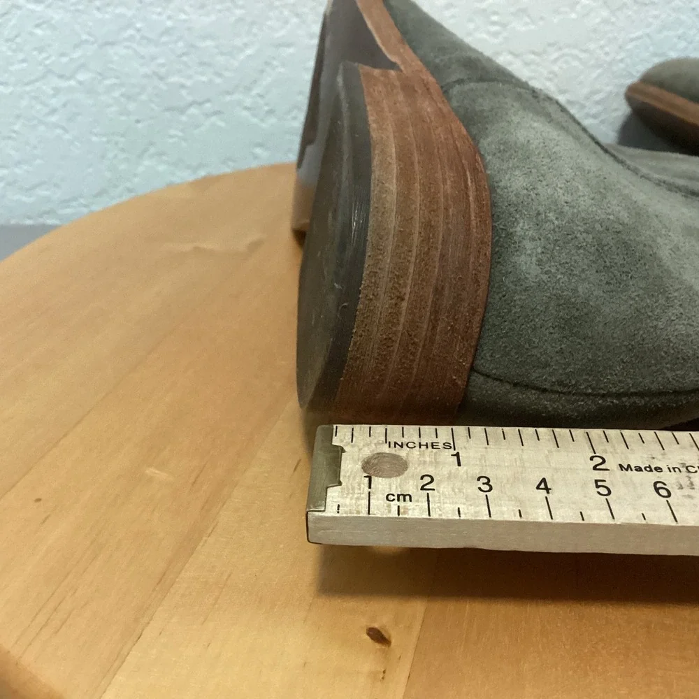 Kork-Ease Ankle Boots Womens 8.5  Gray Suede Low Stacked‎ Heel Chelsea